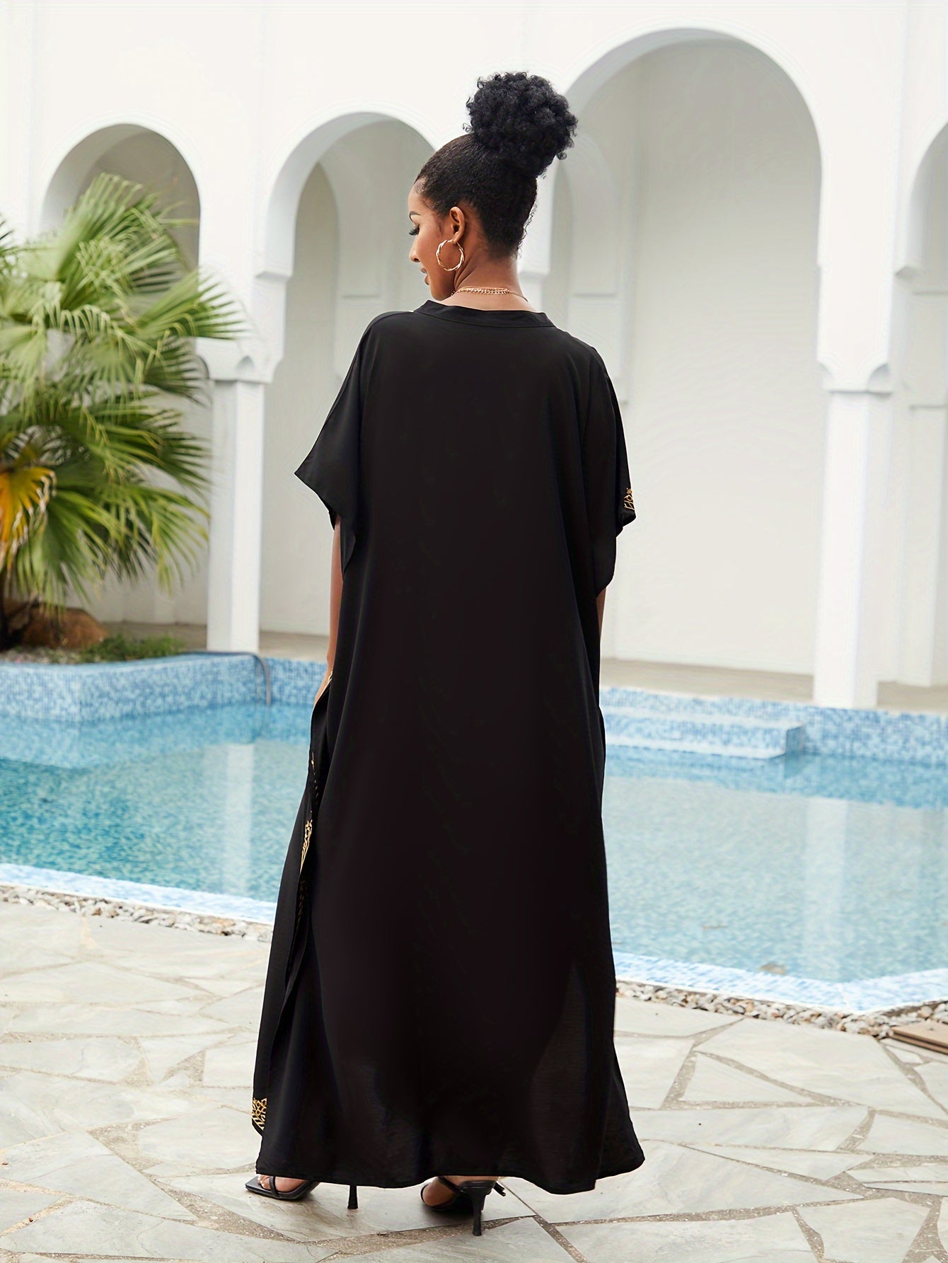 Embroidered Batwing Sleeve Kaftan Dress