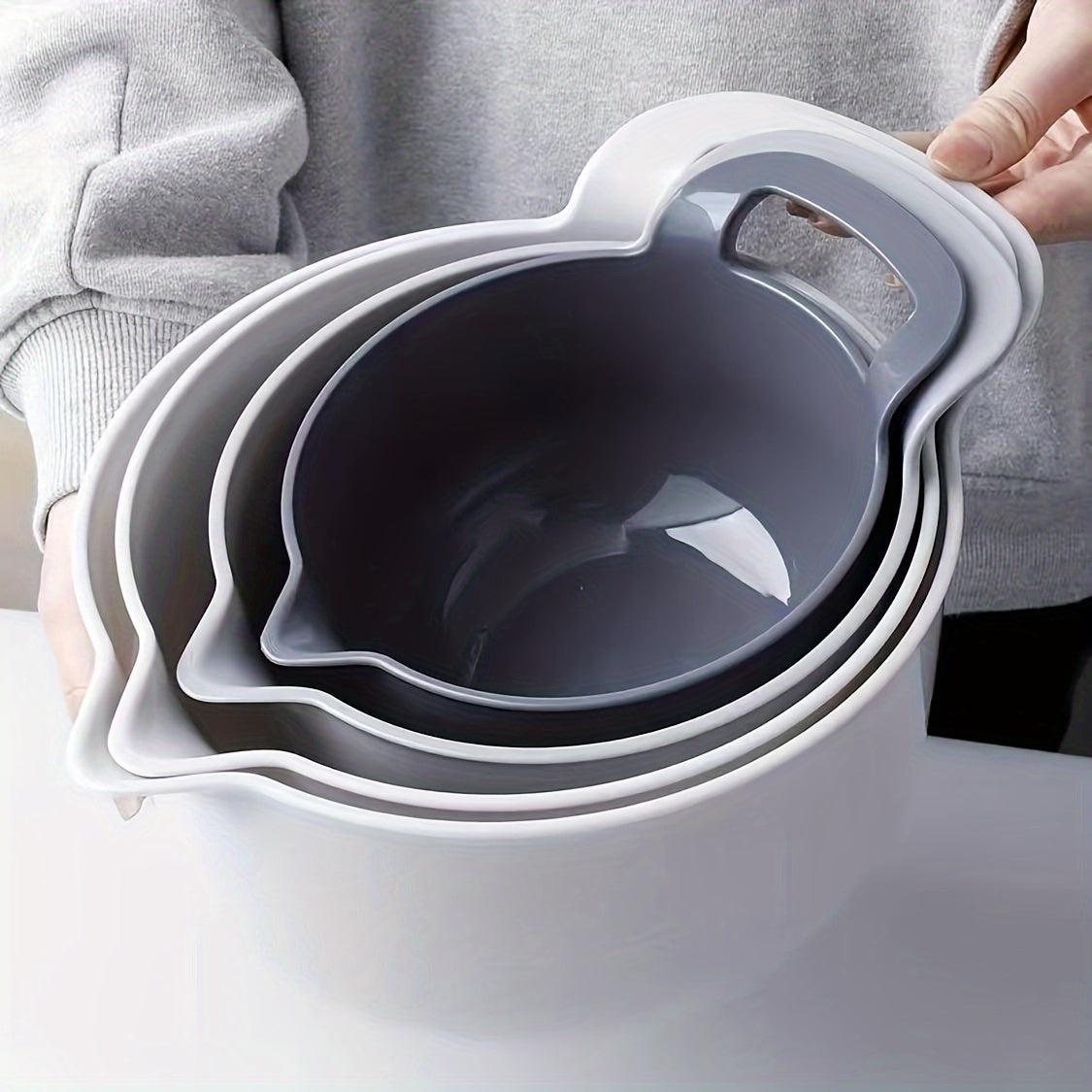 Nesting Plastic Mixing Bowls Set